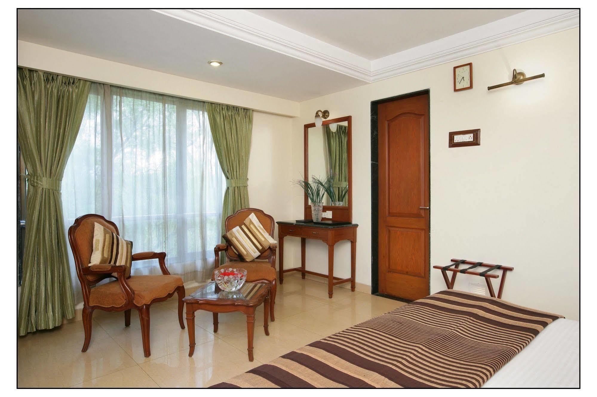 Hotel Srimaan Pune Luaran gambar